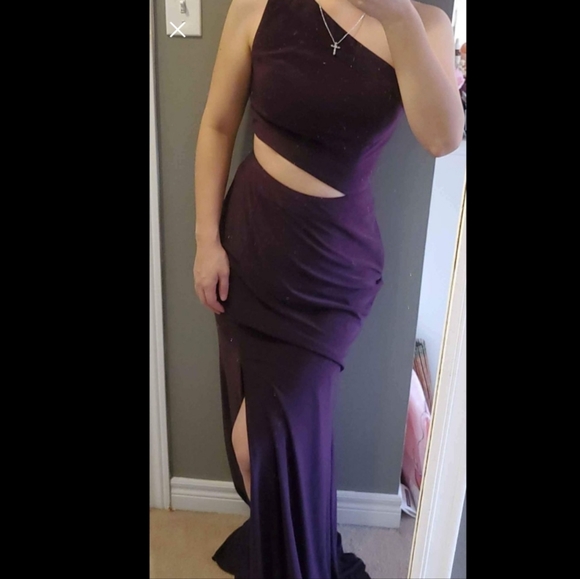 Jovani Size4 dark purple 💜 one-shoulder off dress - Picture 8 of 8